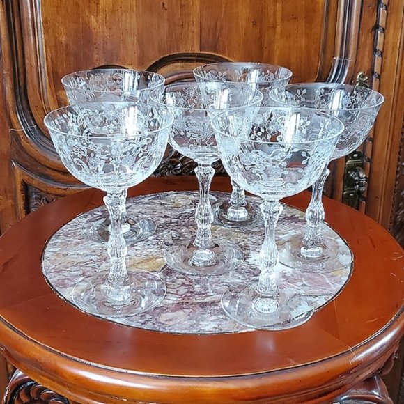 (6) Champagne 🍾 Glasses 🥂 Navarre Pattern EUC